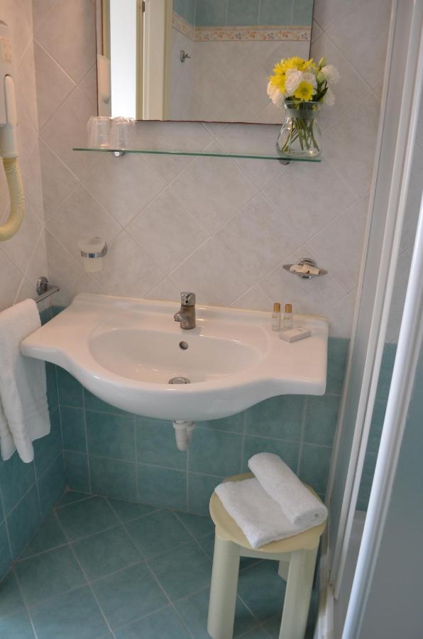 Hotel I Due Gabbiani Citr 9006 Marina dʼMarina dʼAndora 외부 사진