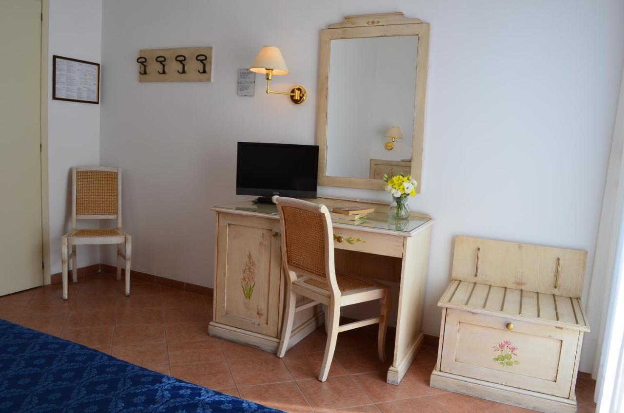 Hotel I Due Gabbiani Citr 9006 Marina dʼMarina dʼAndora 외부 사진