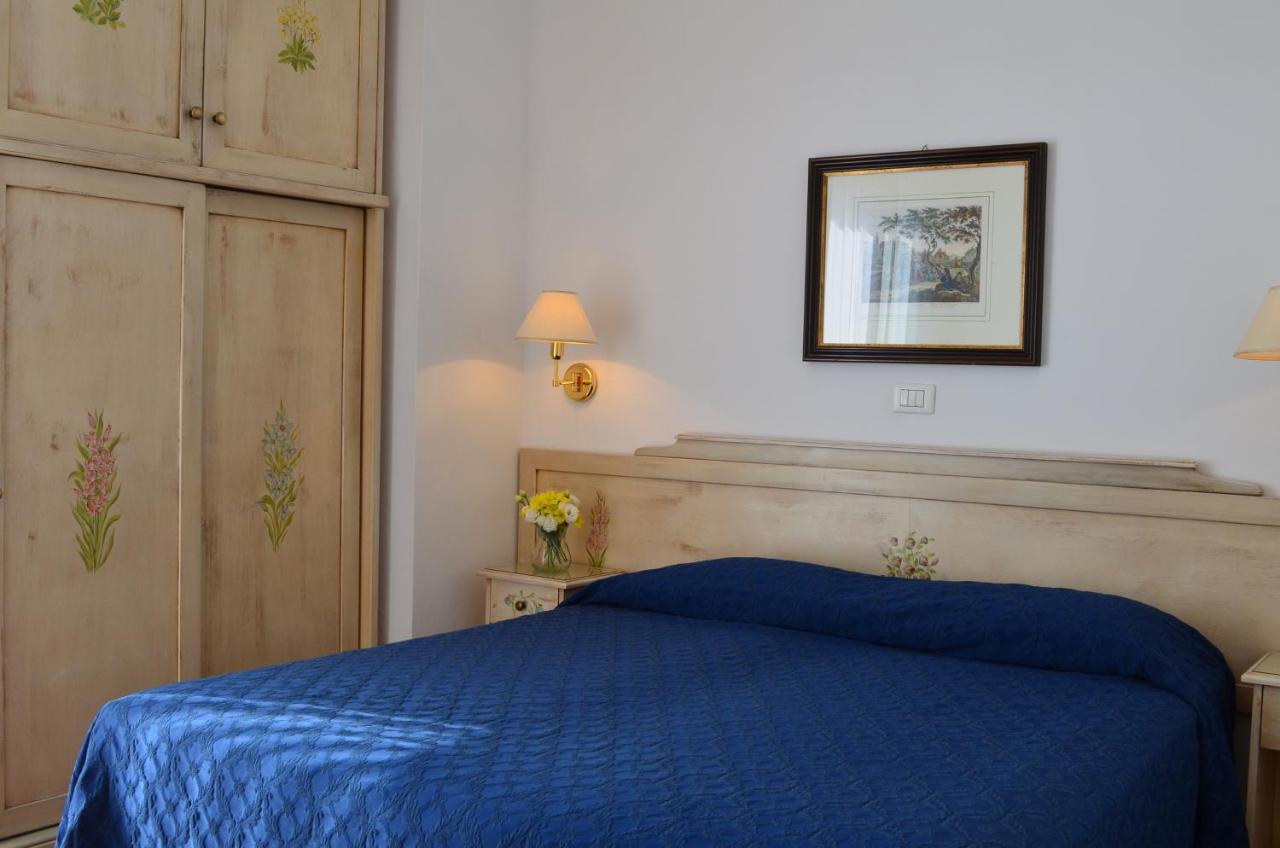 Hotel I Due Gabbiani Citr 9006 Marina dʼMarina dʼAndora 외부 사진